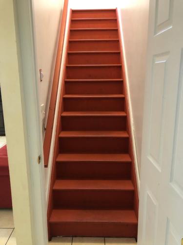 Private 3-bed house convenient to NYC bus and train in Perth Amboy, USA