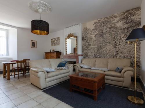 Maison rénovée 12 pers, proche Loudenvielle, Wifi, jardin, navette télécabine à 50m - FR-1-695-56 (Maison renovee 12 pers, proche Loudenvielle, wifi, jardin, terrasse, navette telecabine a 50m - FR-1) in Loudenvielle