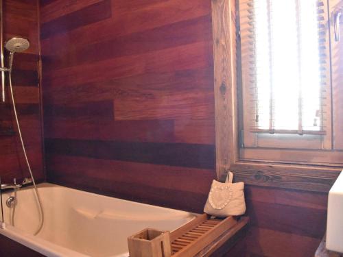 Duplex 4 pièces avec balcon, garage, wifi et label Méribel - 6 pers, Méribel Village - FR-1-180-615 (Appartement 4 pieces pour 6 personnes, Meribel - Equipements modernes, Balcons, Parking, Wifi, 4 eto) in Le Villaret