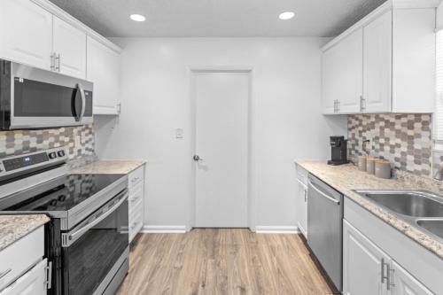 5BD 2BTH Home Near Hartsfield Jackson Airport in College Park, USA
