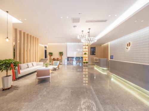 Country Inn & Suites by Radisson Lanzhou Lanzhou University 1st Hospital Wulipu Metro Station in หลานโจว