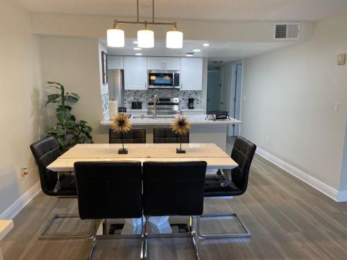 Grand Superior 3BR Penthouse near Disney Parks & Universal in Kissimmee, USA