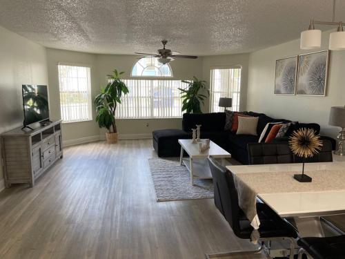 Grand Superior 3BR Penthouse near Disney Parks & Universal in Kissimmee, USA