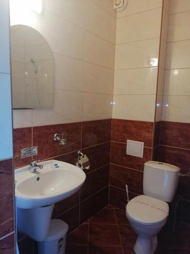 Double or Twin Room with Balcony image 5