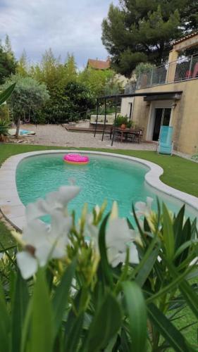 sublime appart terrasse piscine privee jardin - Location saisonnière - Aubagne