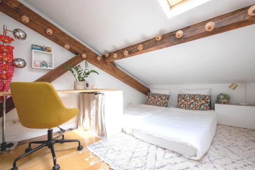 Luxury top floor duplex near Le Marais, Paris (photo 9)