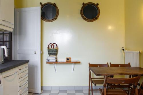 Vintage 3BD Parisian Apartment-Vaugirard - image 14