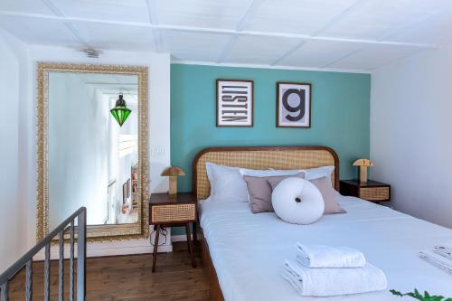 Modern flat a few steps from the Trevi Fountain - main image