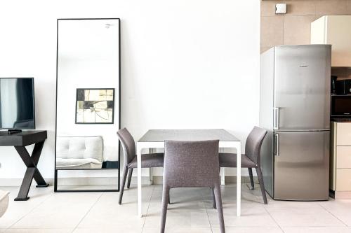 StoneTree - Furnished Studio - Amazing View - image 5