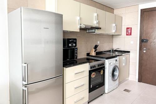 StoneTree - Furnished Studio - Amazing View - image 12