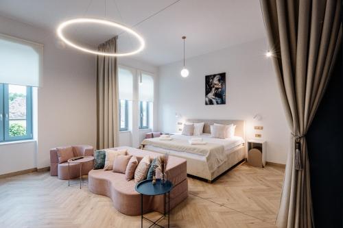Deluxe One-Bedroom Apartment with City View