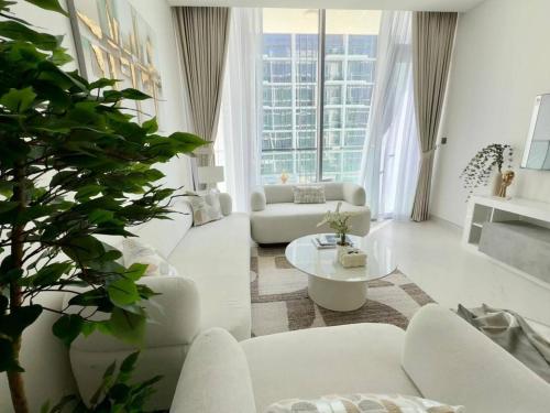 Spacious 1bedroom W Lagoon In Al Maktoum City, Dubái (foto 4)