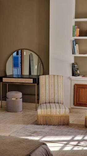 Le Relais Cohola - Magnifique maison provençale haut standing avec piscine, jardins, garages fermés (Le Relais Cohola - Magnifique maison provencale haut standing avec piscine, jardins, garages fermes) in Beaumes De Venise