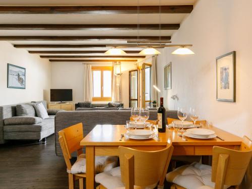 Apartment Residenza Chesa Margun 79-3 by Interhome – khách sạn tại Surlej