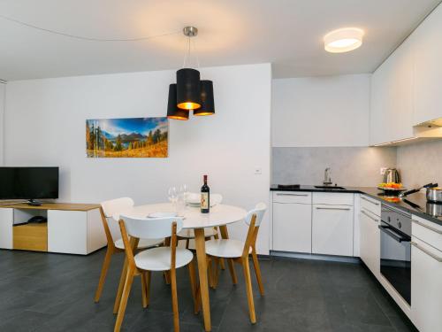 Apartment Residenza Chesa Margun 33-2 by Interhome in Surlej