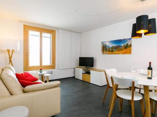 Apartment Residenza Chesa Margun 33-2 by Interhome in Surlej