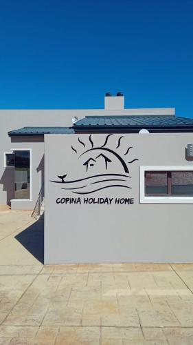 Copina Holiday Home