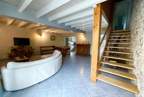 La maison du lac gîte à louer Roumégoux