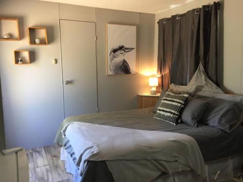 Cute Private Studio Flat with AIRCON! photo 3