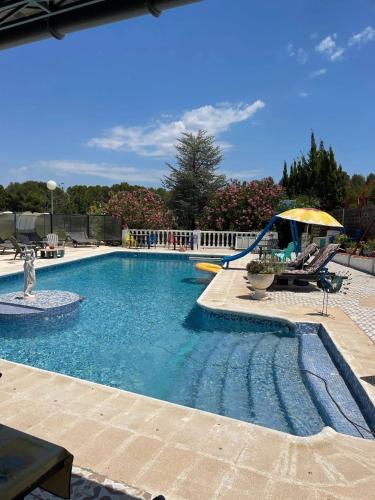  Charming Villa in Turis with Shared Pool and Garden in Turís