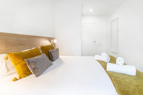 Chic and Modern Apartments in Gracia