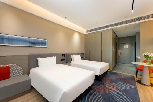 2 twin beds