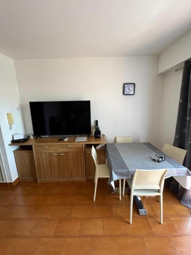 Studio Plage near Parc Borély