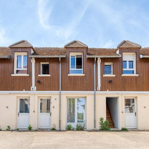 Фасада на хотела, Studio agreable RDC sur ETAMPES - Rickhoss Home in Етамп
