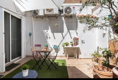 IDEAL APPARTMENT WITH TERRACE NEAR THE BEACh, Valencie (fotografie 8)