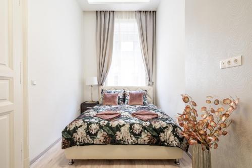 Three-Bedroom Apartment image 4
