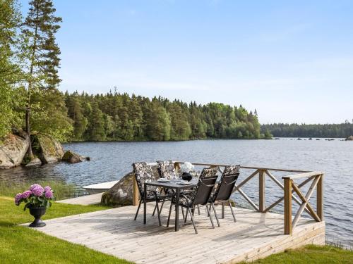 Holiday Home Sjöatorp Skogsstugan by Interhome (Holiday Home Sjoatorp Skogsstugan by Interhome) in Hjortsberga