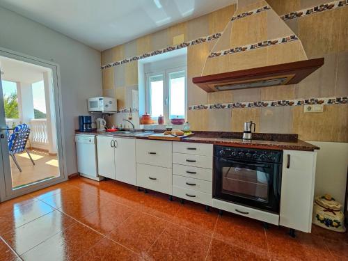 Konyha, Casa Lourdes in Yeste