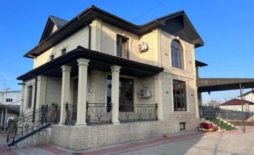 . House cottage villa of 3 floors - Дом коттедж вилла трехуровневый