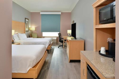 Hilton Garden Inn Denton - image 7