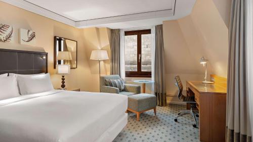 room detail thumbnail 1