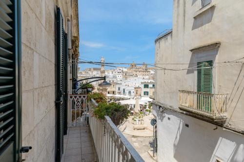 beranda/teres, Appartamento Vintage con Balcone by Wonderful Italy in Ostuni