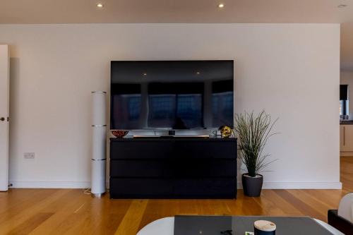 Pass the Keys Executive Penthouse 2 Bed Jewellery Quarter, Birmingham (photo 10)