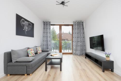Nowoczesny Apartament WorkSpace Solipska z Parkingiem by Noclegi Renters, Warsaw
