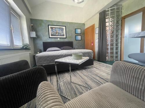 Tona - Miran apartman - Parking - Samostalna prijava in Karlovac