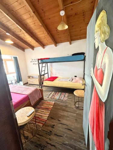 Divina Hostel in ลาปราเก