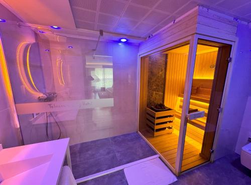 حمام, Telmessos City Hotel Adult Only +13 in مركز مدينة فتحية