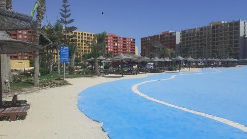 تمتع بالإقامة في شاليه فندقي بمنتجع جولف بورتو مارينا الساحل الشمالي العلمين - Enjoy your stay at G in El Alamein