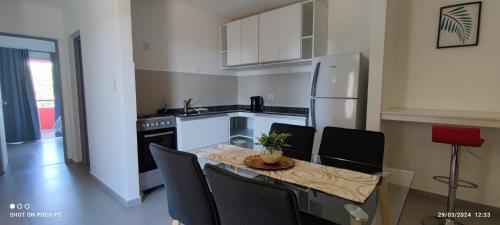 Kitchen, Sttanze Giardino in Posadas