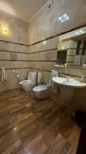 . Villa Resorts