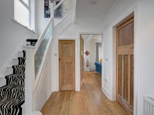 Stylish Family Home in Old Trafford, Manchester - Pass the Keys, Manchester (photo 8)