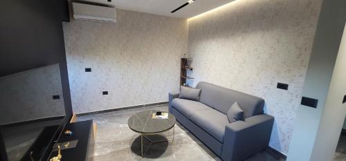 One-Bedroom Apartment image 5