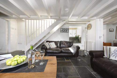 Dolor Cottage - image 8