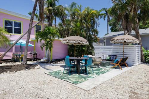 Charming Suite with Balcony and Bikes at Historic Sandpiper Inn, Sanibel (fotografie 10)