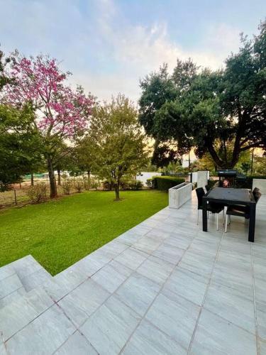 Cape-Dutch 2 Bedroom Home in Tierpoort