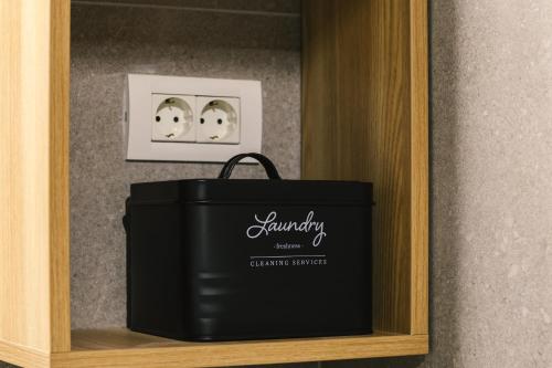 Signature TN Executive Suites 3 - Tap to explore photos